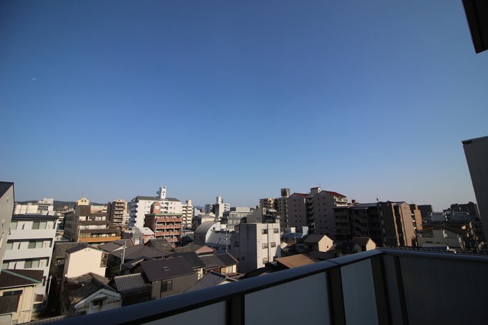 物件内観写真16　(室内からの展望)