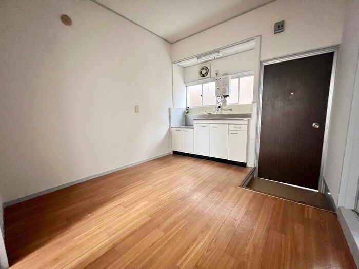 物件内観写真8　(居室)