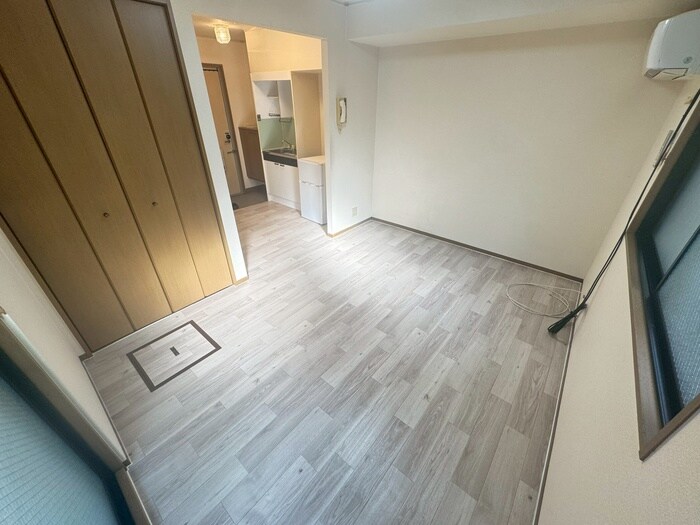 物件内観写真8　(居室)