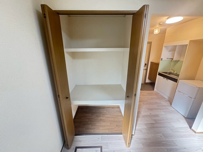 物件内観写真13　(収納)