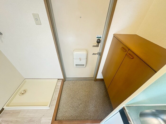 物件内観写真14　(玄関)