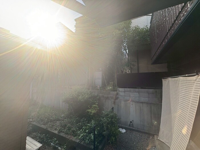 物件内観写真17　(室内からの展望)