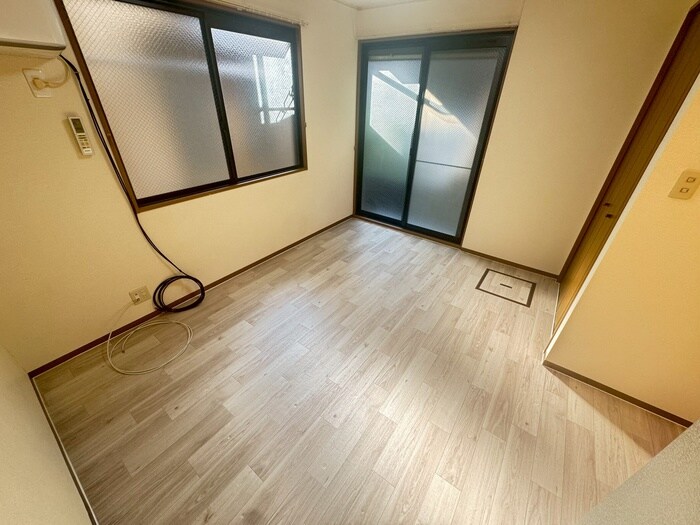 物件内観写真21　(居室)