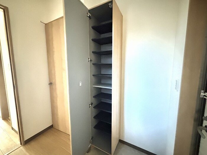 物件内観写真18　(靴箱)