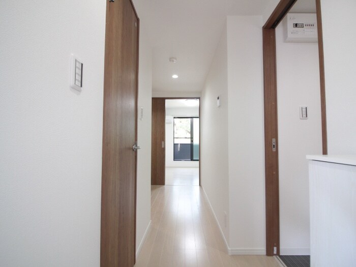 物件内観写真18　(廊下)