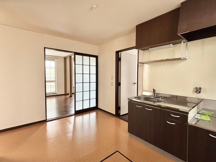 物件内観写真8　(居室)