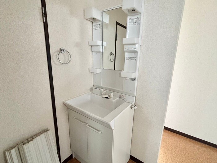 物件内観写真9　(洗面)