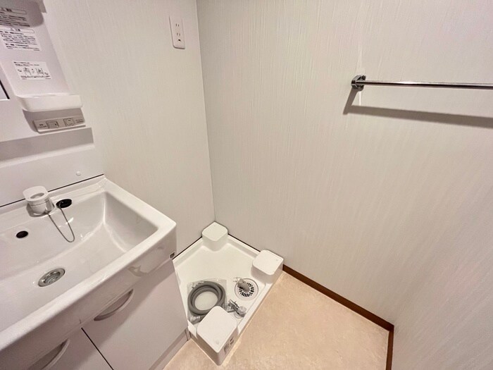 物件内観写真22　(洗濯機置場)