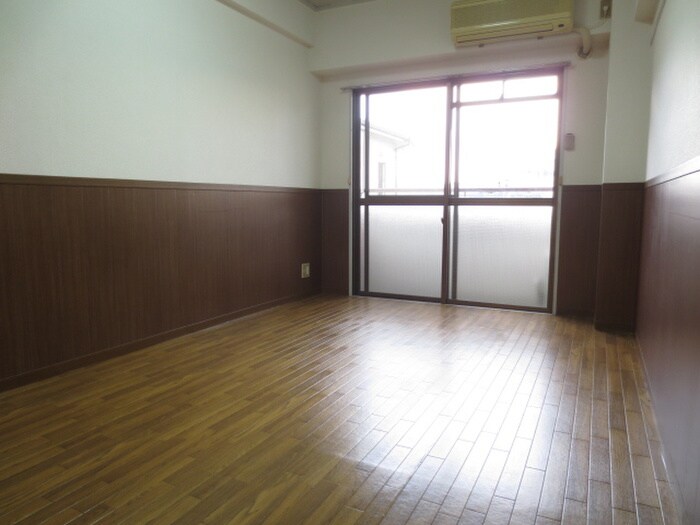 物件内観写真13　(居室)