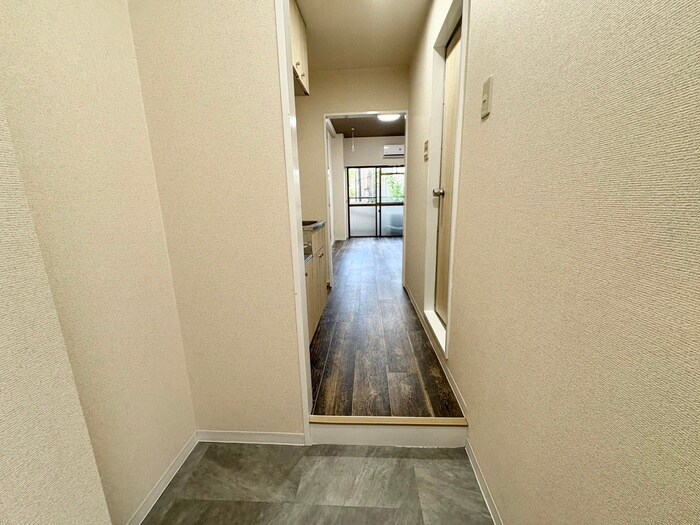 物件内観写真19　(廊下)