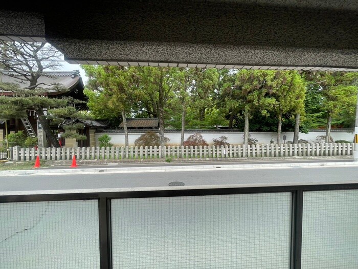 物件内観写真22　(室内からの展望)