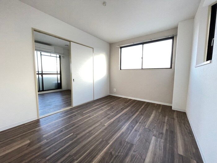 物件内観写真13　(居室)