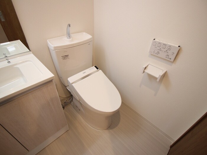 物件内観写真12　(トイレ)