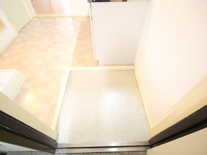 物件内観写真15　(玄関)