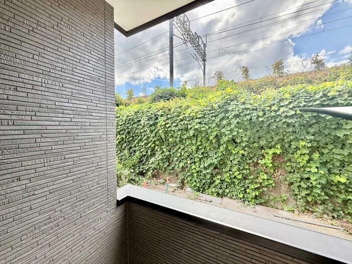 物件内観写真11　(室内からの展望)