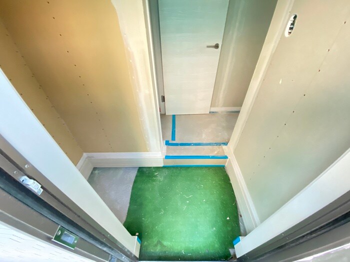 物件内観写真14　(玄関)