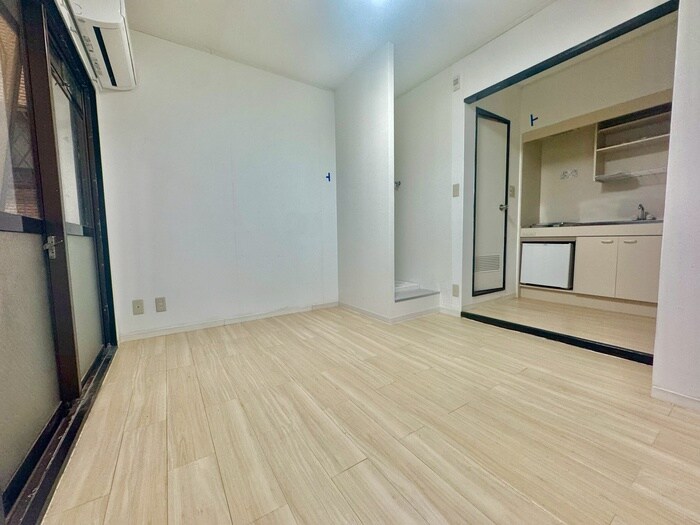 物件内観写真8　(居室)