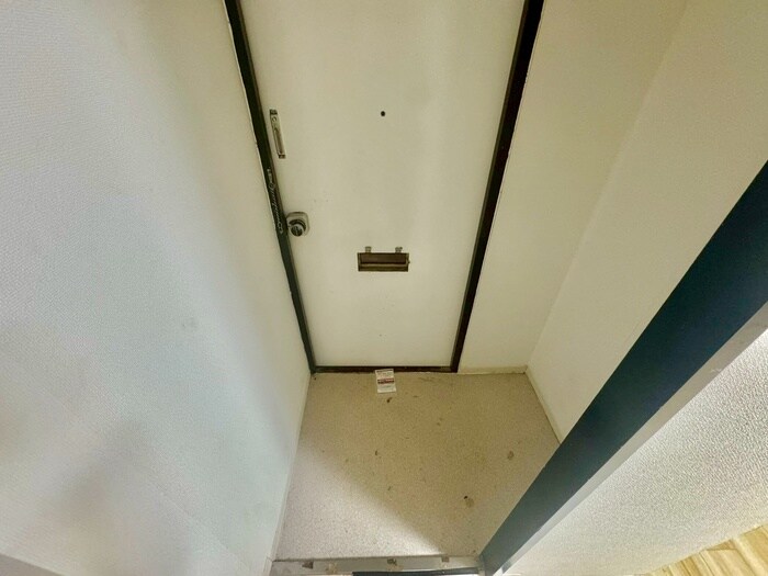 物件内観写真13　(玄関)