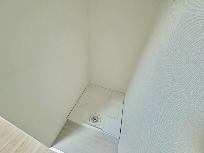 物件内観写真16　(洗濯機置場)