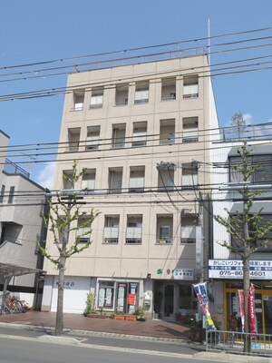 嵯峨八軒ビル２階外観写真