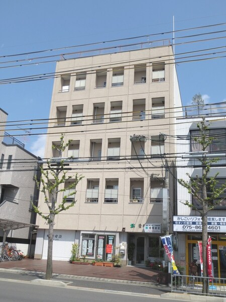 嵯峨八軒ビル２階外観写真