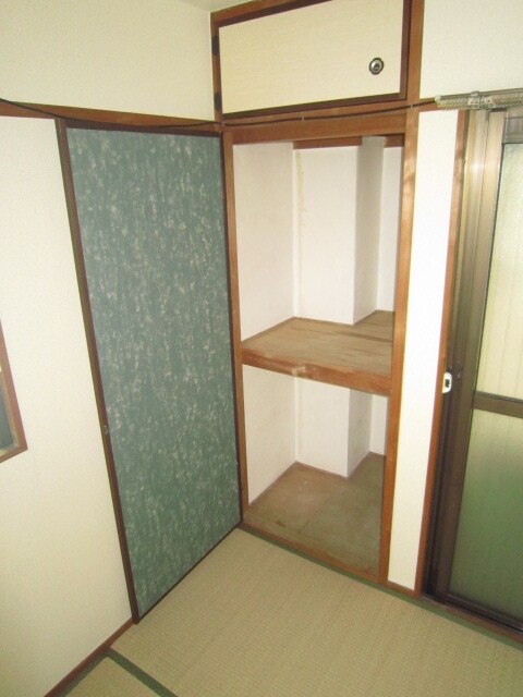 物件内観写真12　(収納)