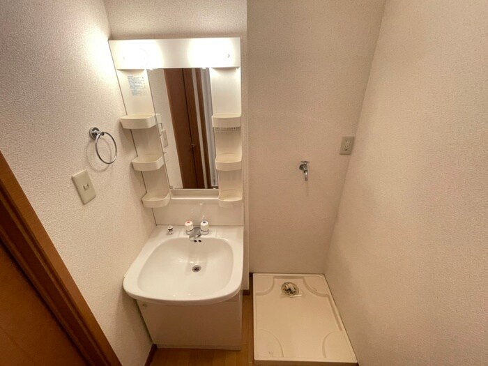 物件内観写真11　(洗面)