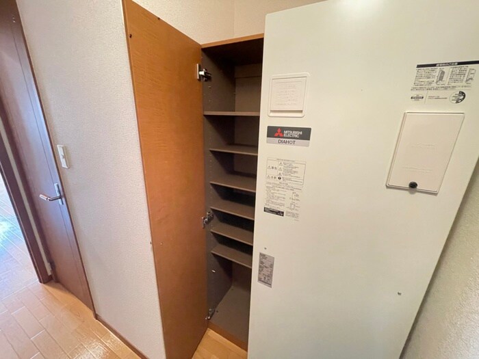 物件内観写真15　(靴箱)