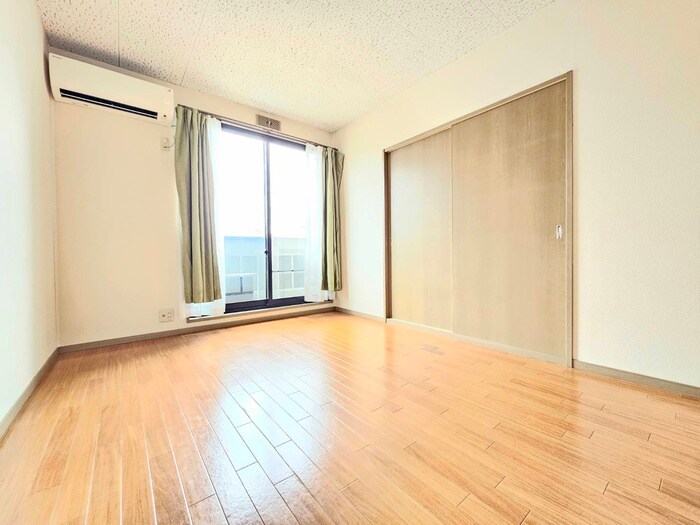 物件内観写真7　(居室)