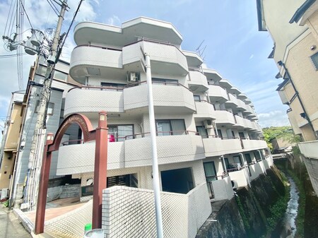 ﾗｲｵﾝｽﾞﾏﾝｼｮﾝ京都御室南(303)外観写真