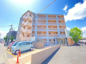マ－ベラス椥辻外観写真