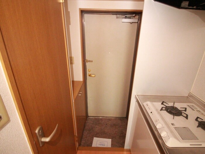 物件内観写真14　(玄関)