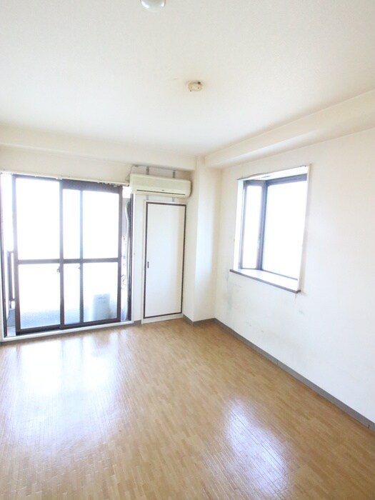 物件内観写真11　(居室)