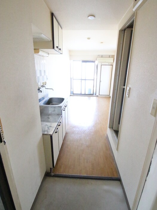 物件内観写真18　(玄関)