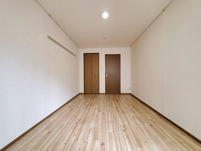 物件内観写真4　(居室)