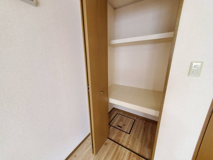 物件内観写真14　(収納)
