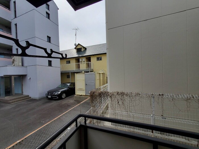 物件内観写真19　(室内からの展望)