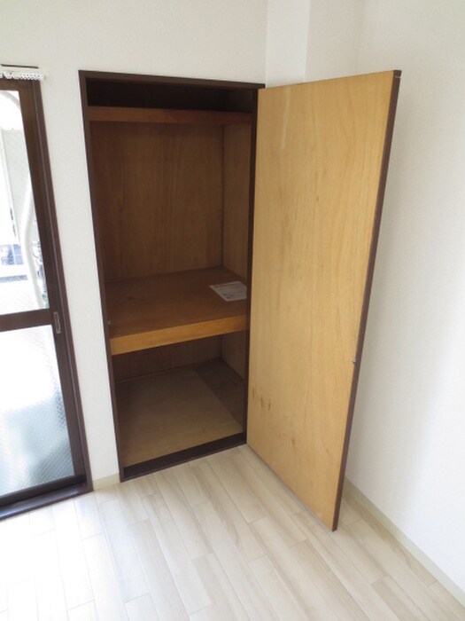 物件内観写真10　(収納)