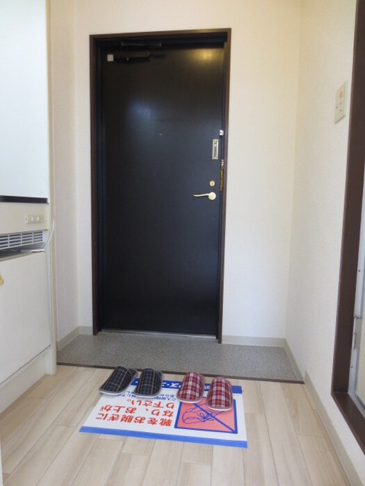 物件内観写真18　(玄関)