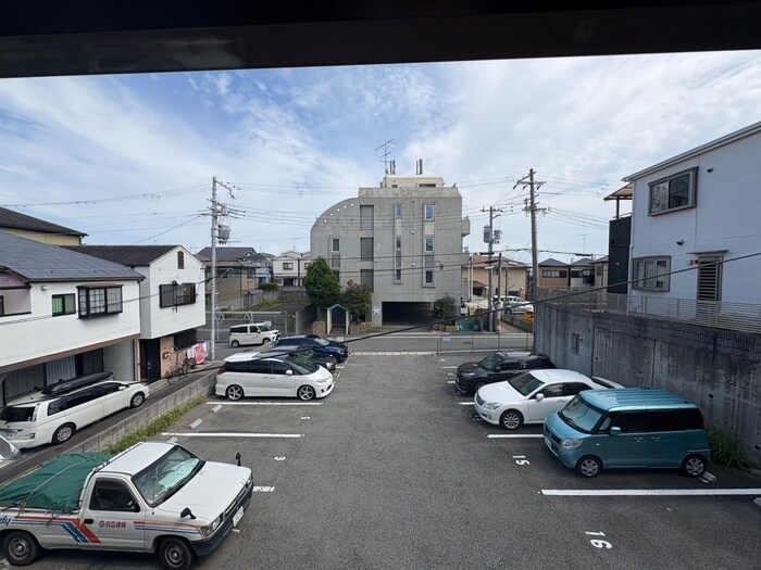 物件内観写真16　(室内からの展望)