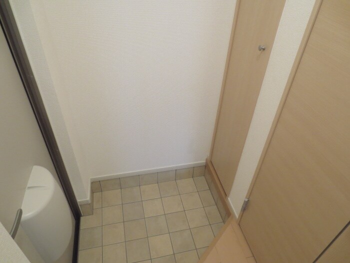 物件内観写真15　(玄関)