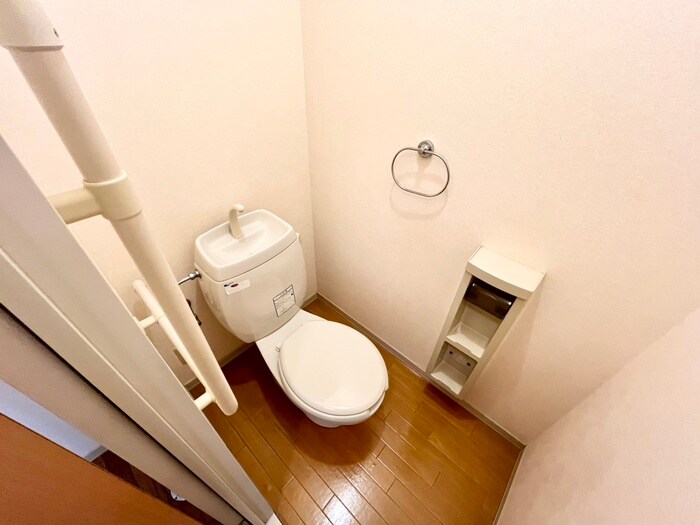 物件内観写真12　(トイレ)