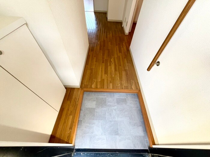 物件内観写真22　(玄関)