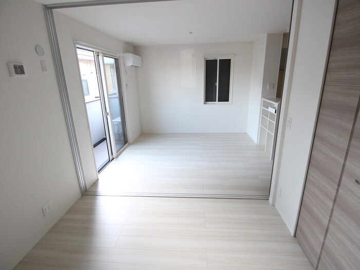 物件内観写真16　(居室)