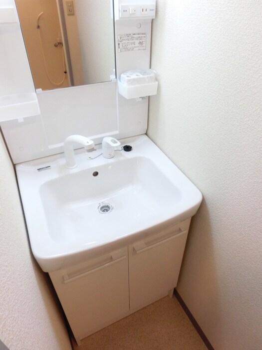 物件内観写真11　(洗面)