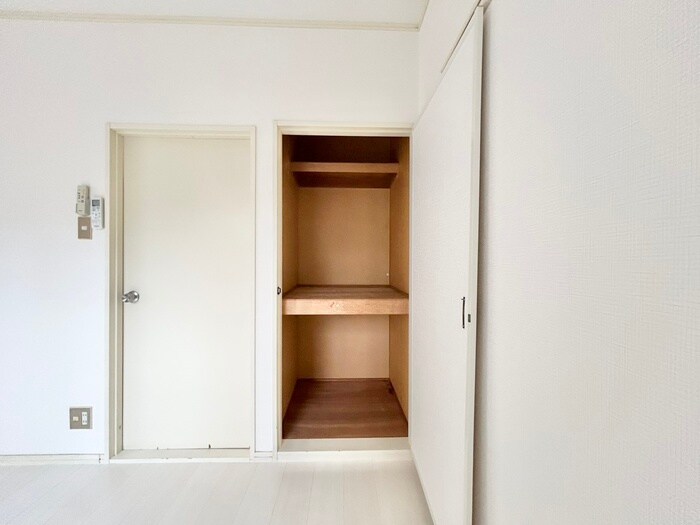 物件内観写真15　(収納)