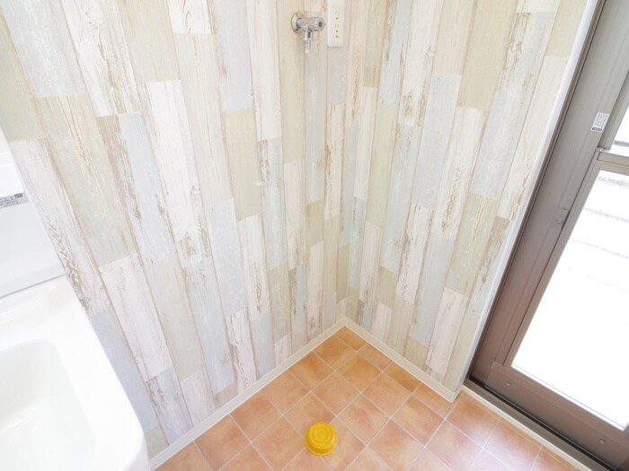 物件内観写真16　(洗濯機置場)