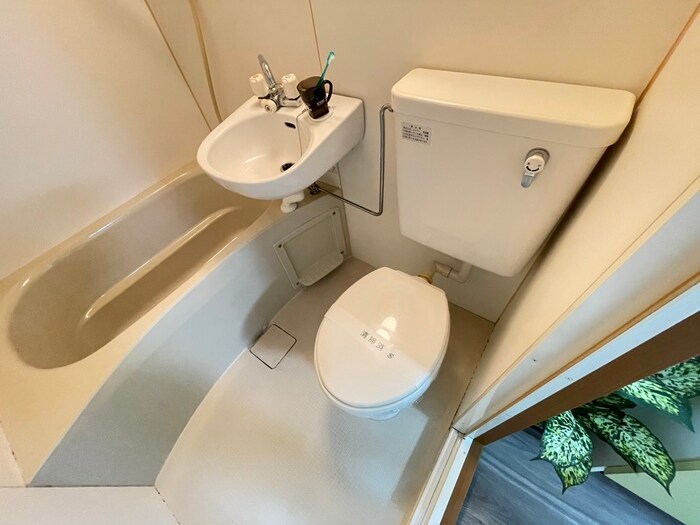 物件内観写真14　(トイレ)