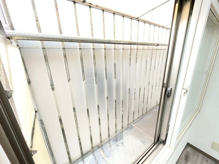 物件内観写真17　(室内からの展望)