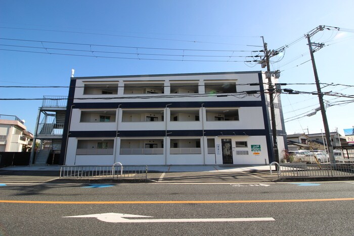 物件外観写真2　(外観写真)